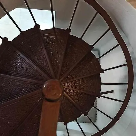 La Pequena Escalera Mezquita Catedral *