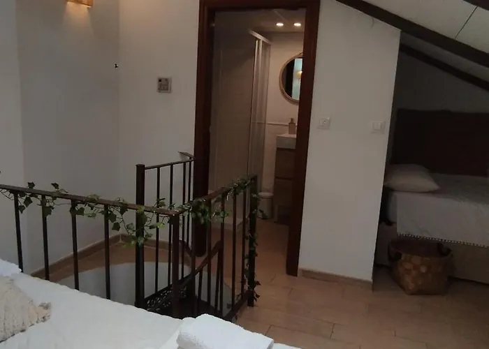 La Pequena Escalera Mezquita Catedral * コルドバ